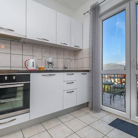 Apartment Mara โตรกีร์ ภายนอก รูปภาพ