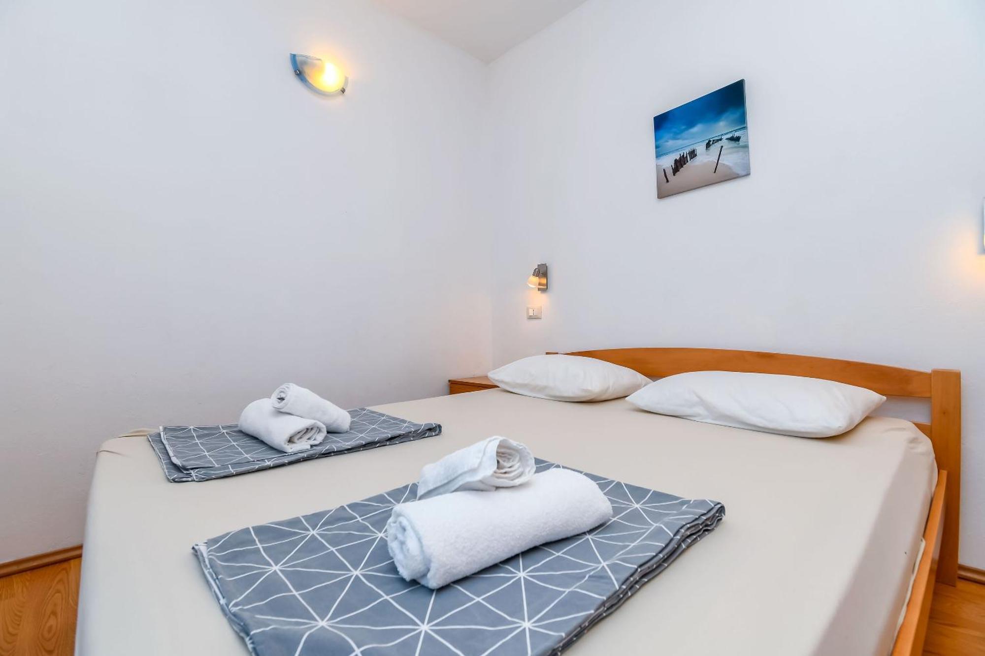 Apartment Mara โตรกีร์ ภายนอก รูปภาพ