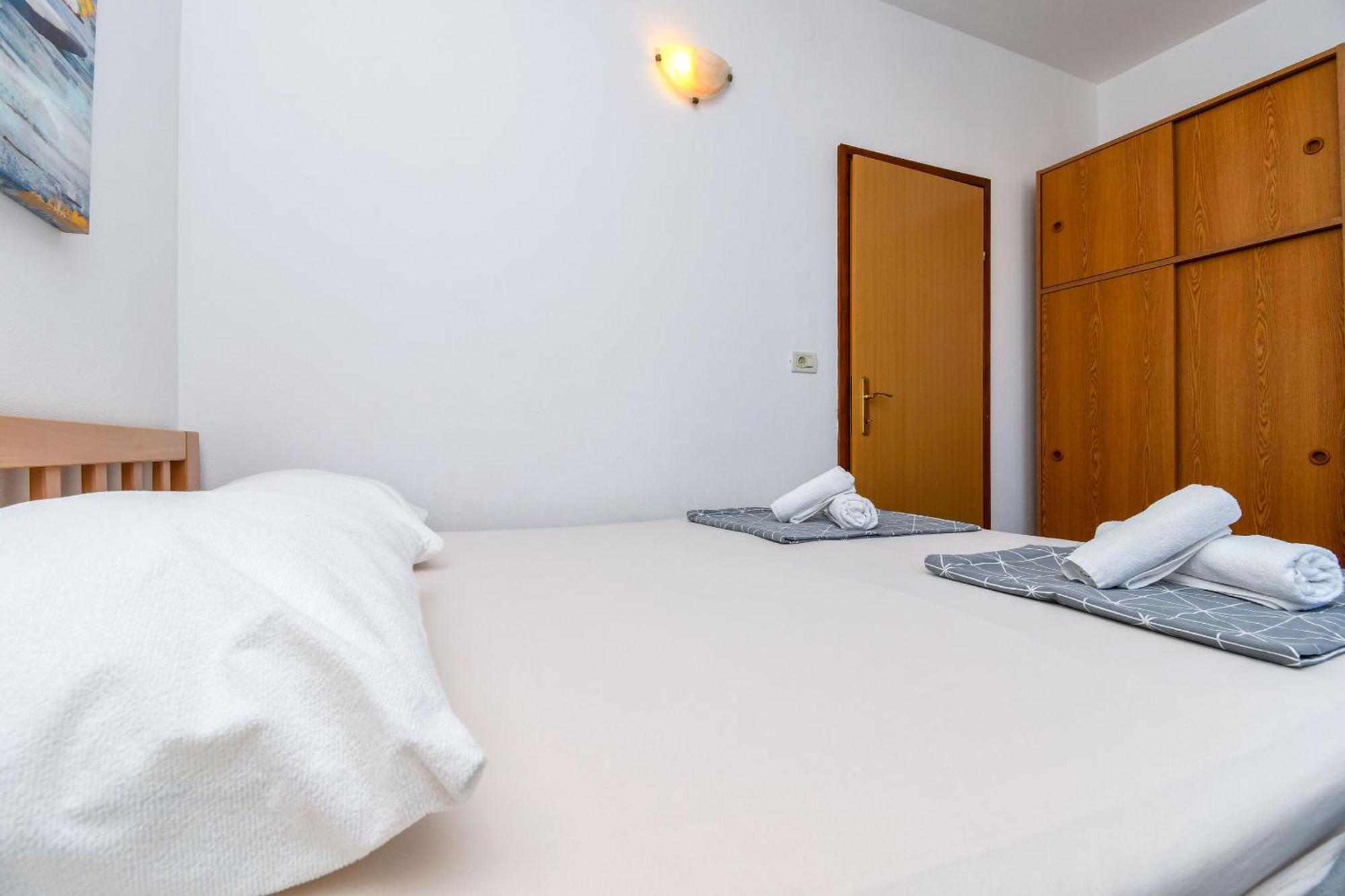 Apartment Mara โตรกีร์ ภายนอก รูปภาพ