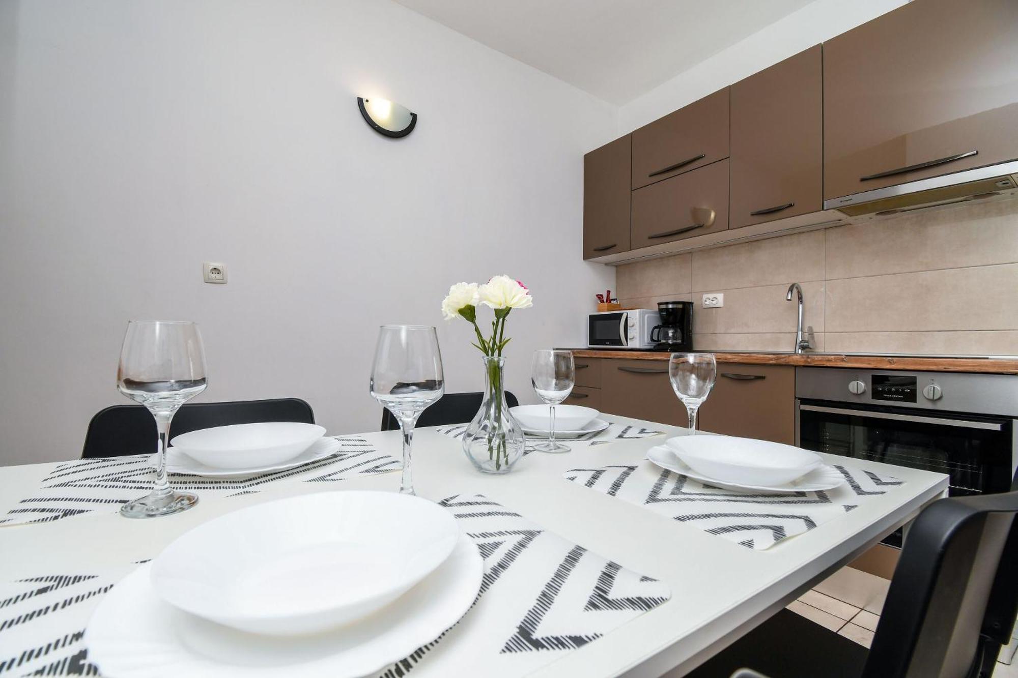 Apartment Mara โตรกีร์ ภายนอก รูปภาพ