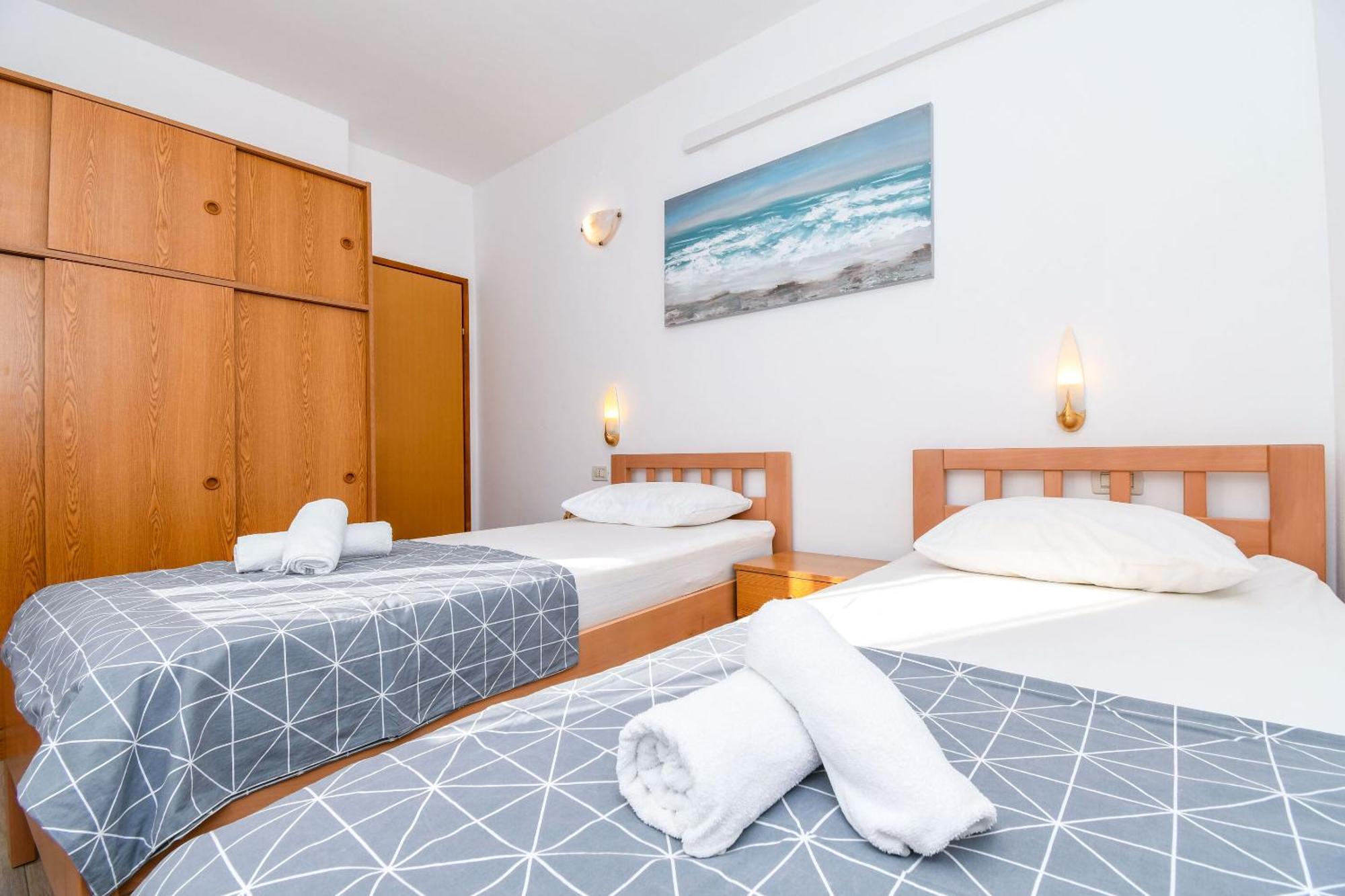 Apartment Mara โตรกีร์ ภายนอก รูปภาพ