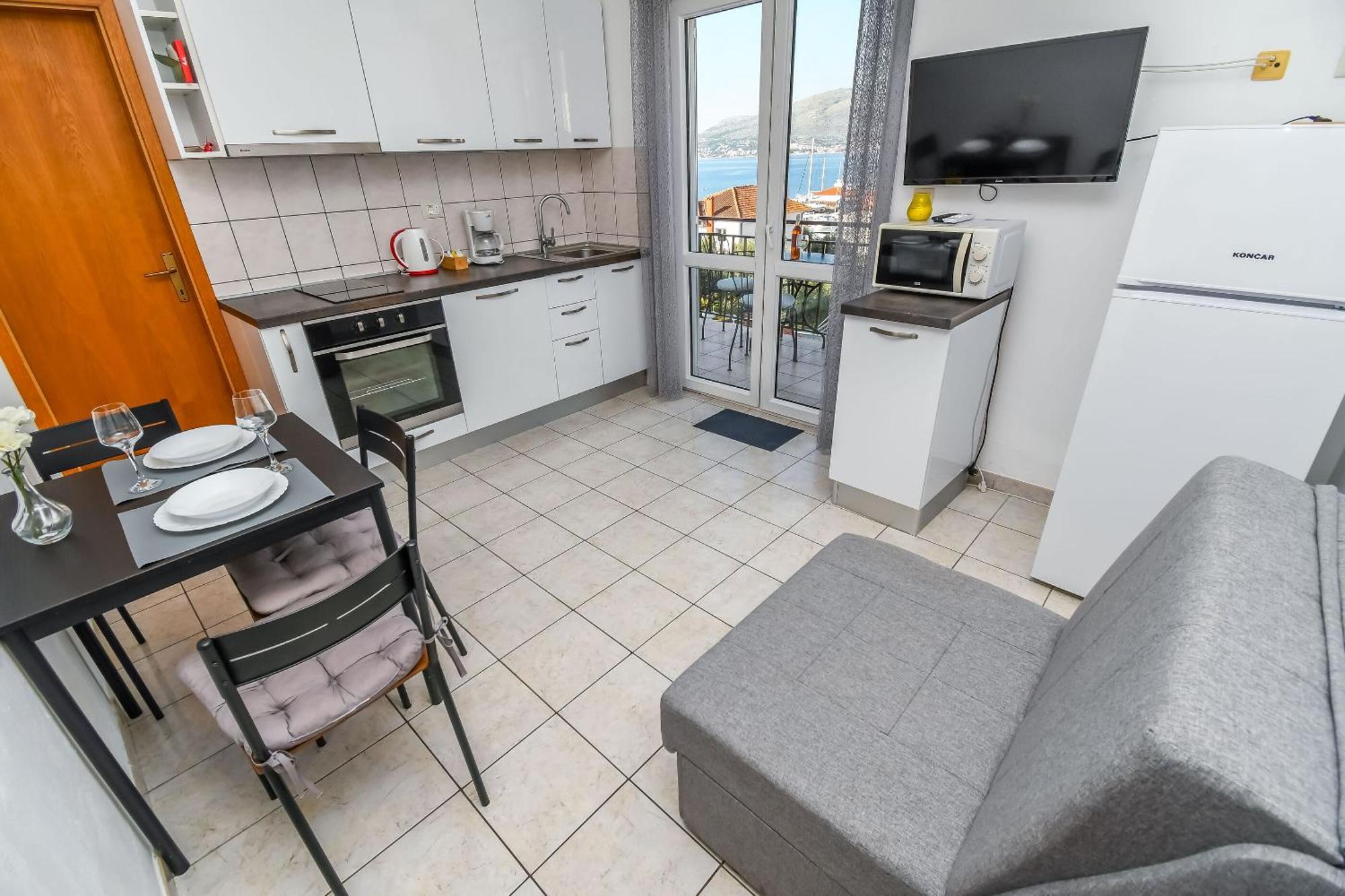 Apartment Mara โตรกีร์ ภายนอก รูปภาพ